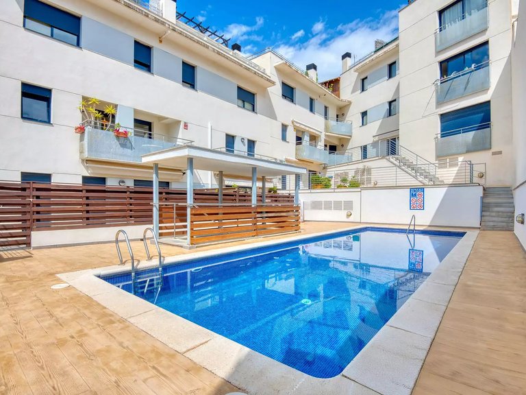 Apartment for Sale in Sant Feliu De Guíxols, Gerona 1