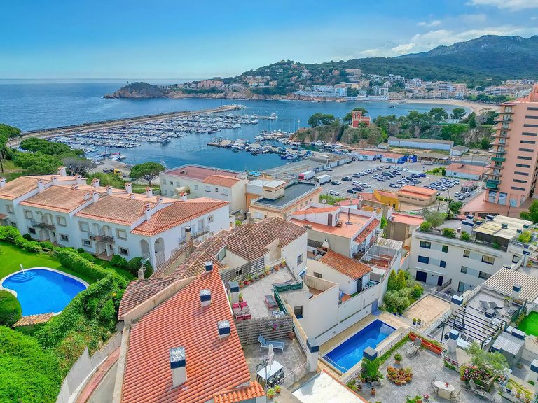 Apartment for Sale in Sant Feliu De Guíxols, Gerona 3