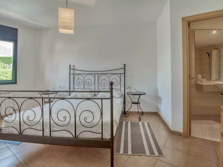 Apartment for Sale in Sant Feliu De Guíxols, Gerona 22