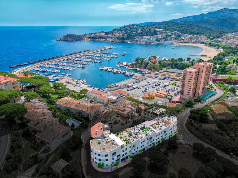 Apartment for Sale in Sant Feliu De Guíxols, Gerona 23
