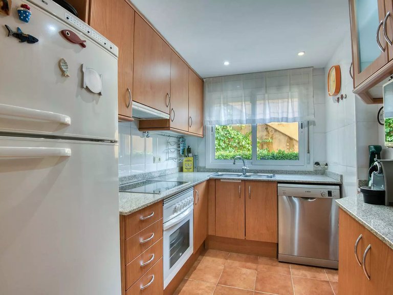 Town House for Sale in Platja D'aro, Gerona 11