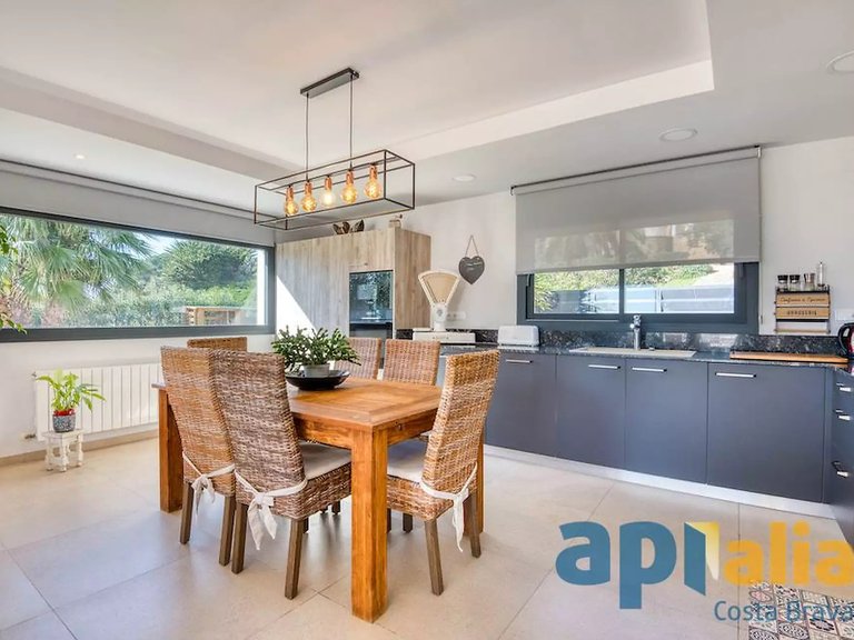 Town House for Sale in Castell D'aro, Gerona 7