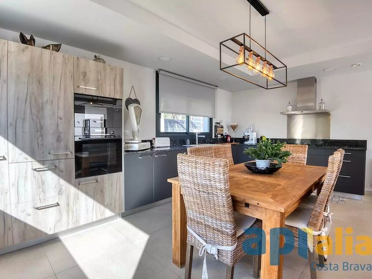Town House for Sale in Castell D'aro, Gerona 8