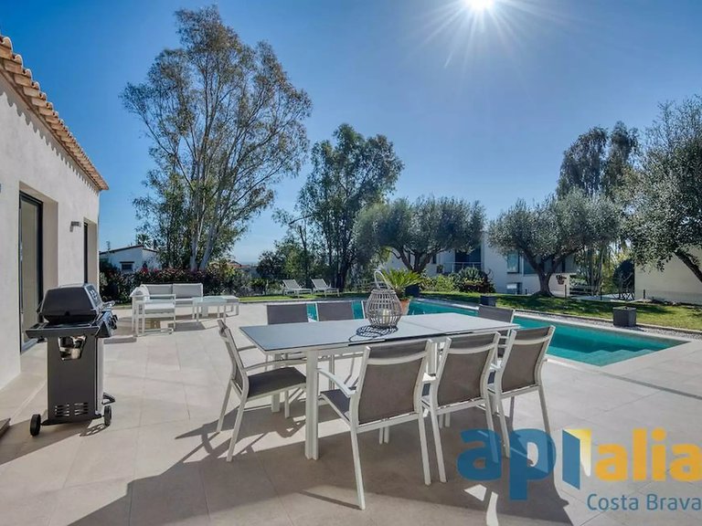 Town House for Sale in Castell D'aro, Gerona 9