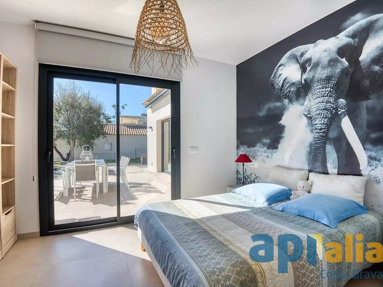 Town House for Sale in Castell D'aro, Gerona 13