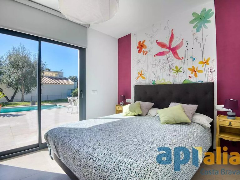 Town House for Sale in Castell D'aro, Gerona 15