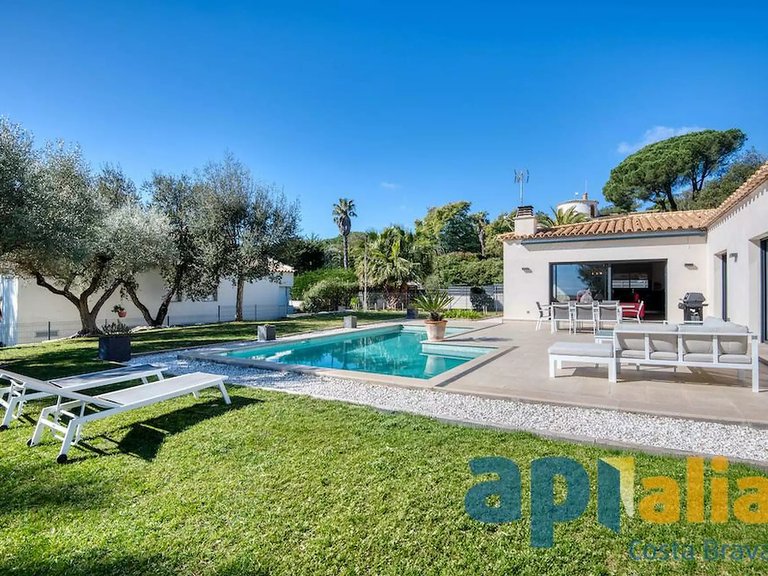 Town House for Sale in Castell D'aro, Gerona 20