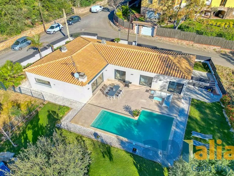 Town House for Sale in Castell D'aro, Gerona 26