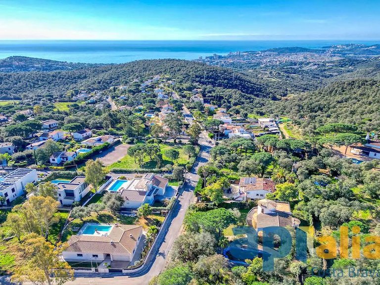 Town House for Sale in Castell D'aro, Gerona 31