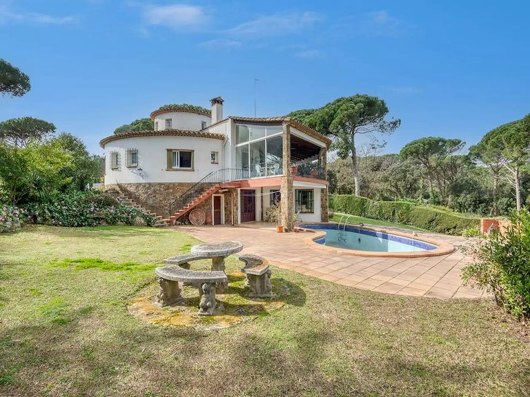 Villa for Sale in Santa Cristina D'aro, Gerona 3