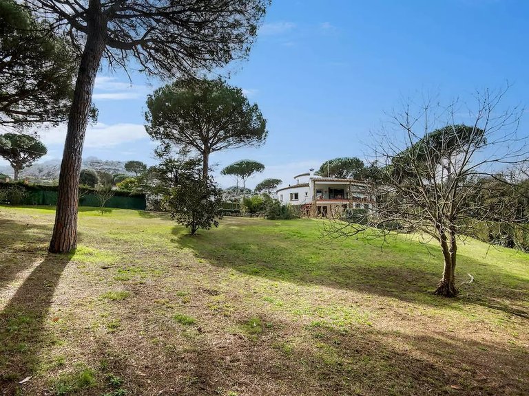 Villa for Sale in Santa Cristina D'aro, Gerona 4