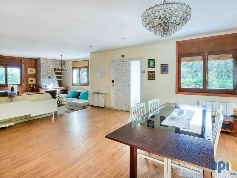 Town House for Sale in Sant Feliu De Guíxols, Gerona 8