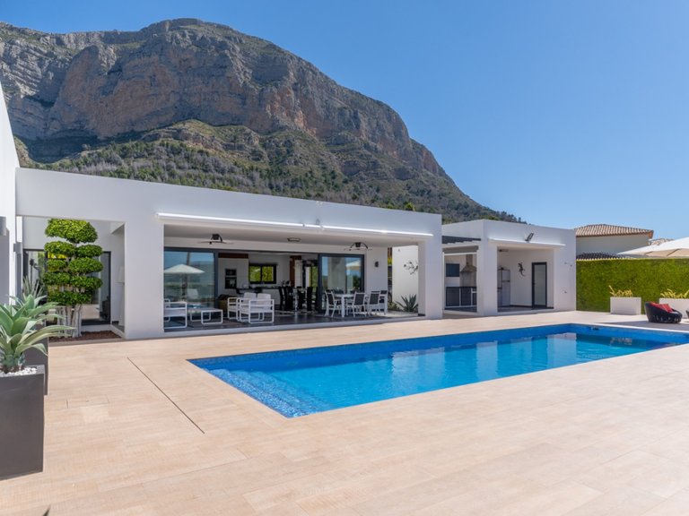 Villa for Sale in Javea/xabia, Alicante 1