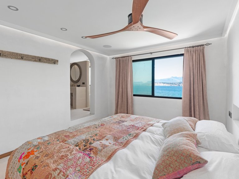 Villa for Sale in Costa Blanca Moraira, Alicante 10