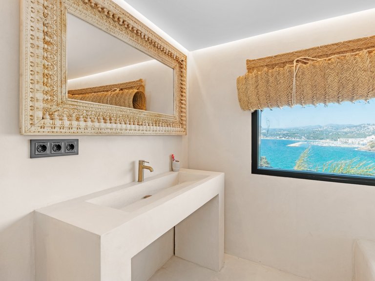 Villa for Sale in Costa Blanca Moraira, Alicante 12