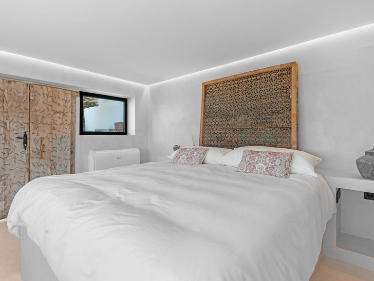 Villa for Sale in Costa Blanca Moraira, Alicante 15