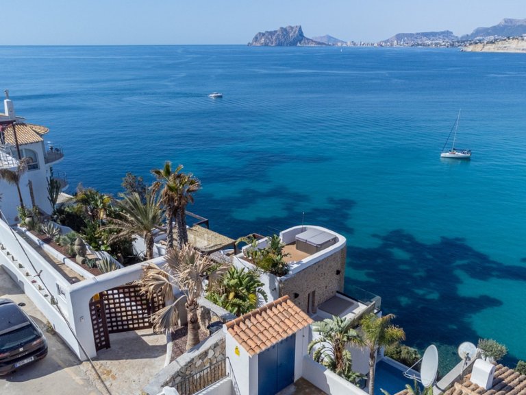 Villa for Sale in Costa Blanca Moraira, Alicante 1