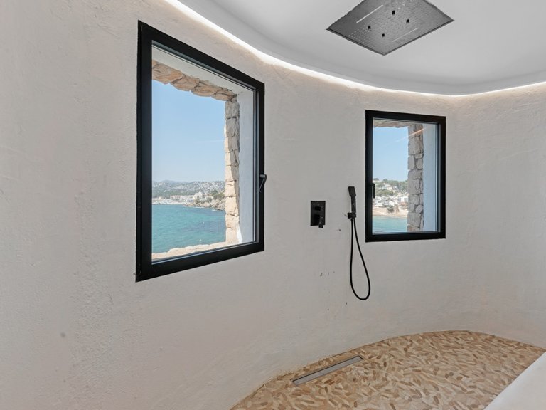 Villa for Sale in Costa Blanca Moraira, Alicante 35