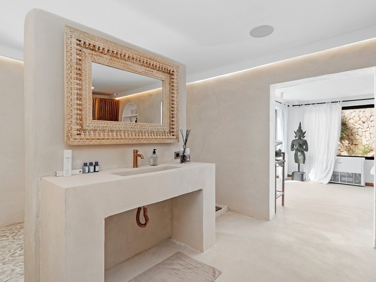 Villa for Sale in Costa Blanca Moraira, Alicante 48