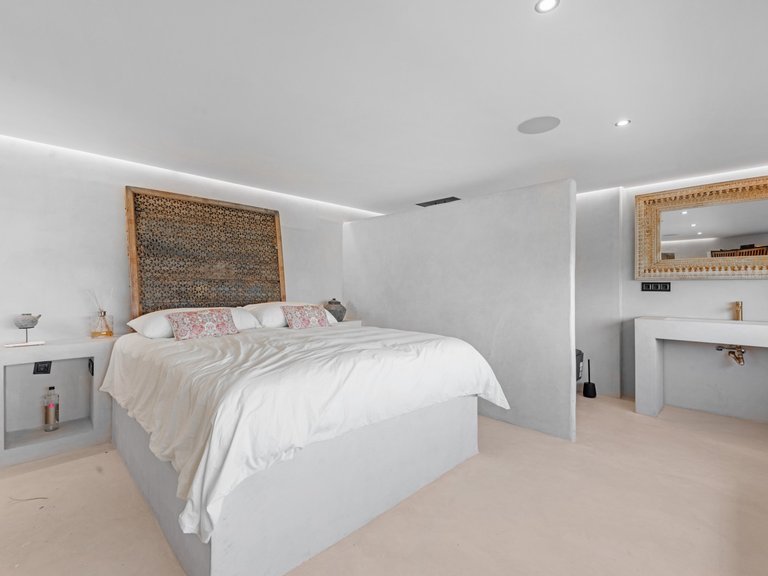 Villa for Sale in Costa Blanca Moraira, Alicante 44