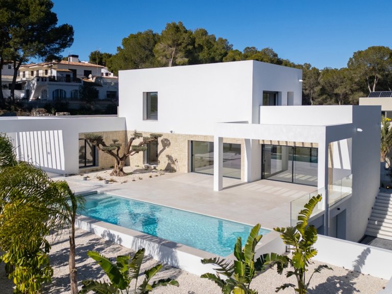 Villa for Sale in Costa Blanca Moraira, Alicante 1