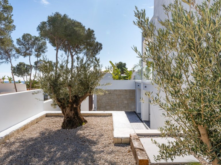 Villa for Sale in Costa Blanca Moraira, Alicante 11