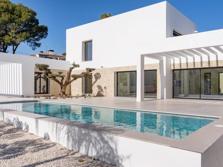 Villa for Sale in Costa Blanca Moraira, Alicante 2