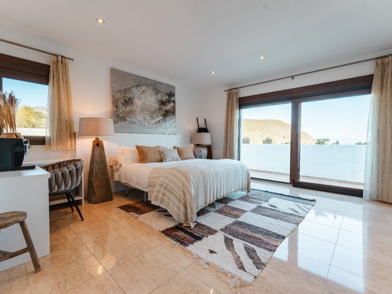 Villa for Sale in Costa Blanca Moraira, Alicante 32