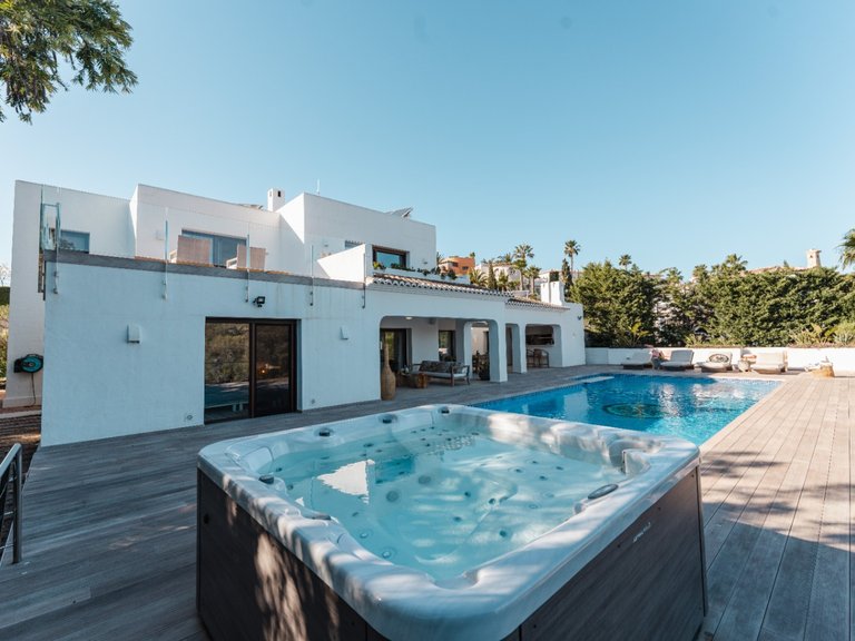 Villa for Sale in Costa Blanca Moraira, Alicante 1