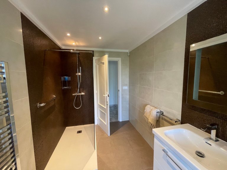 Villa for Sale in Costa Blanca Moraira, Alicante 29