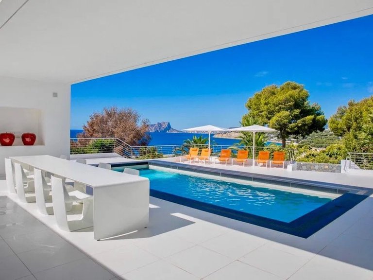 Villa for Sale in Costa Blanca Moraira, Alicante 1