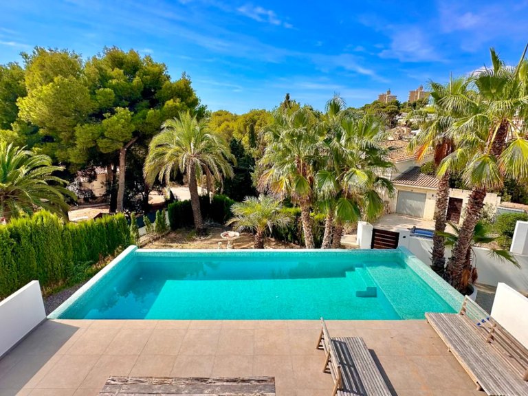 Villa for Sale in Costa Blanca Moraira, Alicante 14