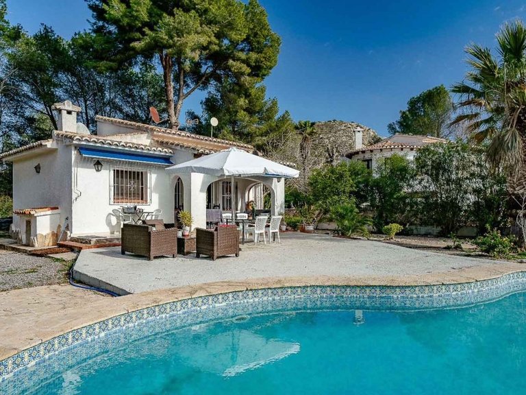 Villa for Sale in Costa Blanca Moraira, Alicante 1