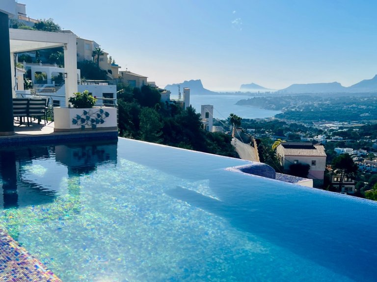 Villa for Sale in Costa Blanca Moraira, Alicante 1