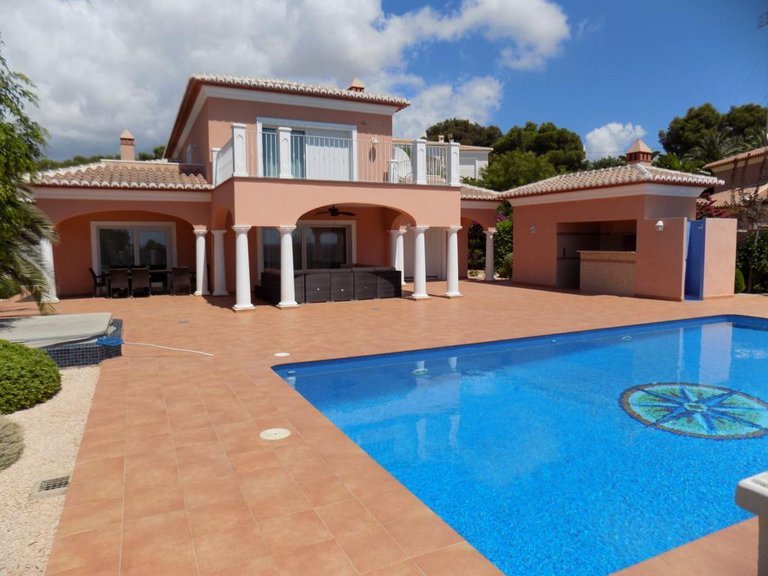 Villa for Sale in Costa Blanca Moraira, Alicante 1