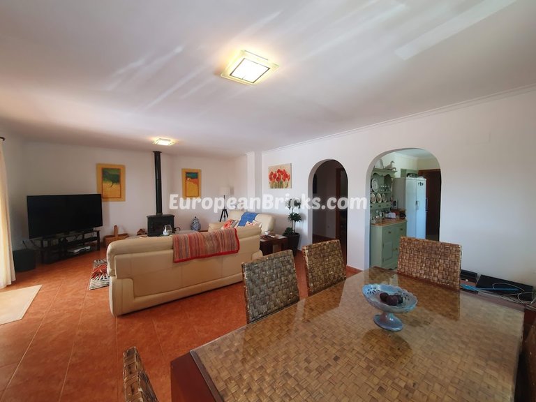 Villa for Sale in Inland, Chella, Valencia 5