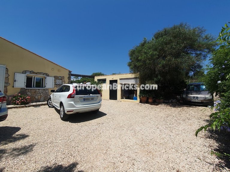 Villa for Sale in Inland, Chella, Valencia 47
