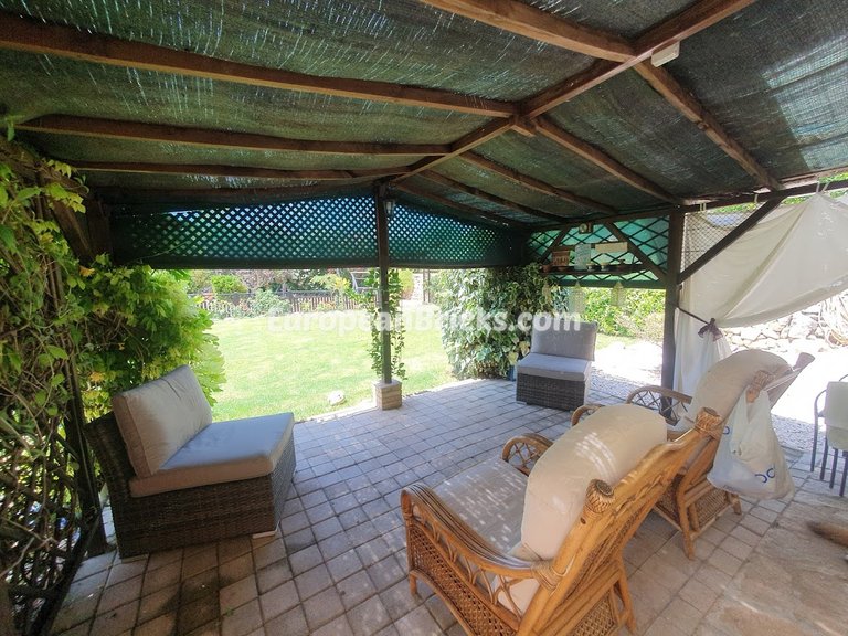 Villa for Sale in Inland, Chella, Valencia 37