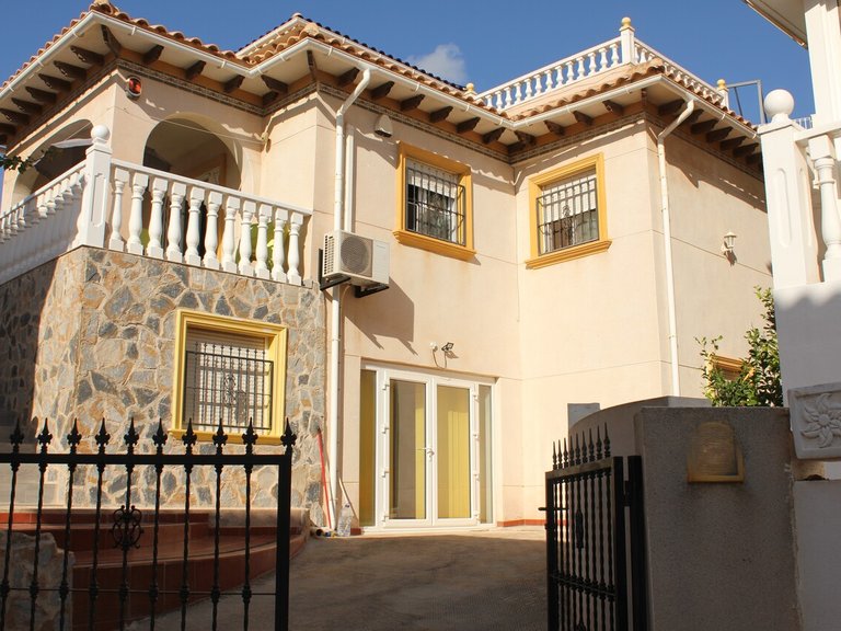 Villa for Sale in Costa Blanca La Zenia, Alicante 4