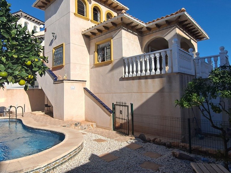 Villa for Sale in Costa Blanca La Zenia, Alicante 38
