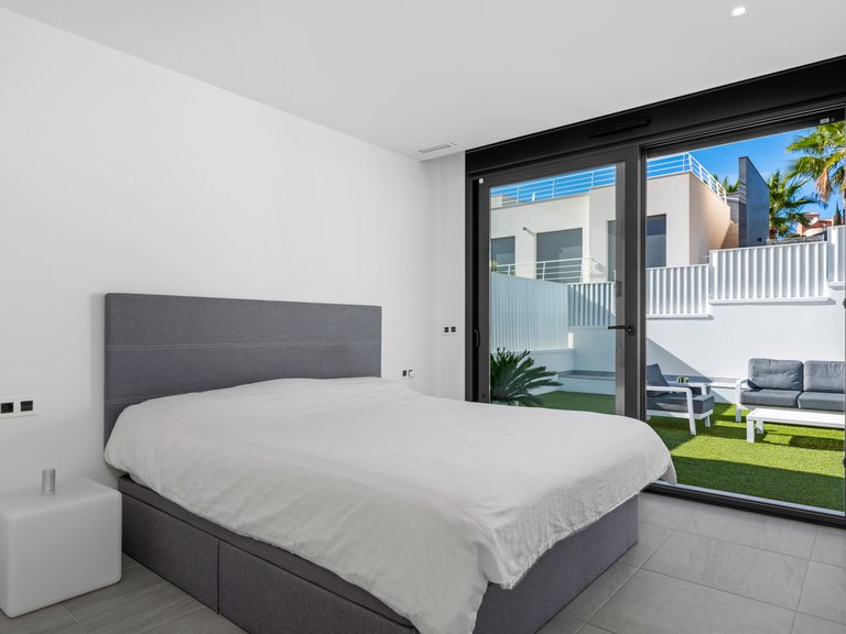 Villa for Sale in Inland San Miguel De Salinas, Alicante 12