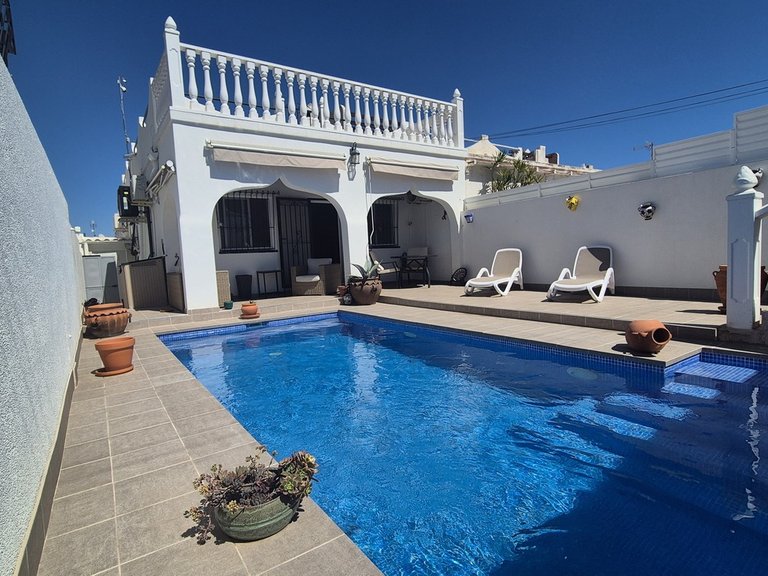 Town House for Sale in San Miguel De Salinas, Alicante 2