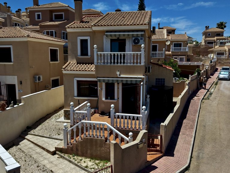Villa for Sale in Blue Lagoon, Alicante 1