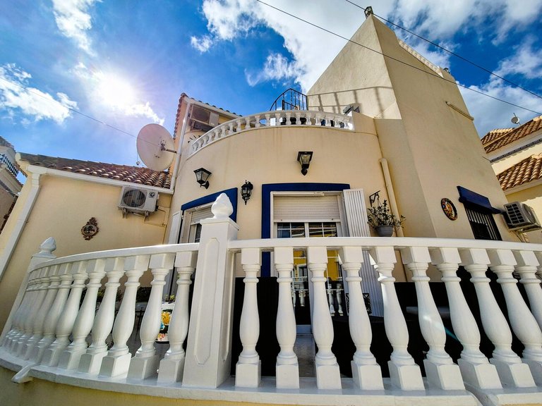 Villa for Sale in Costa Blanca Villamartin, Alicante 3