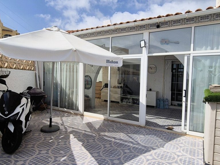 Villa for Sale in Blue Lagoon, Alicante 3