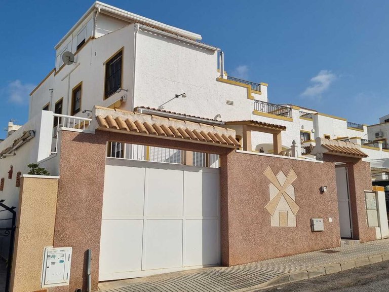 Town House for Sale in Torrevieja, Alicante 1