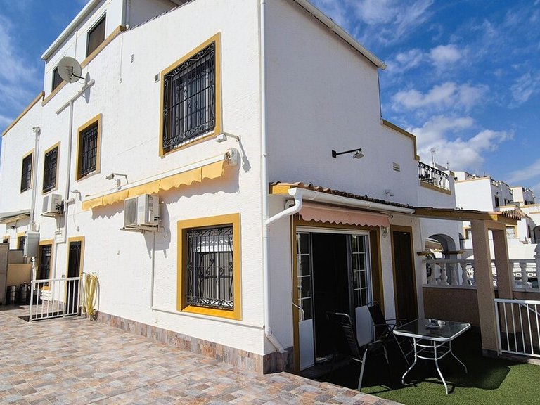 Town House for Sale in Costa Blanca Torrevieja, Alicante 1