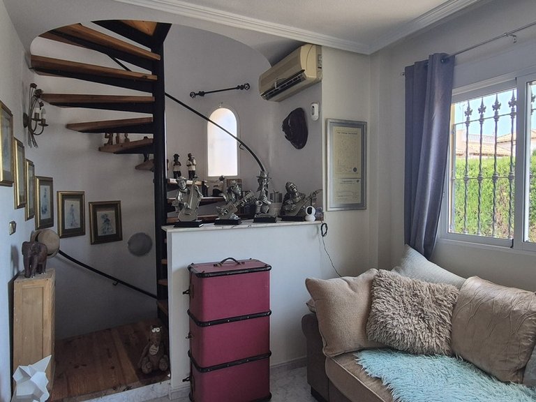 Villa for Sale in Villamartin, Alicante 19