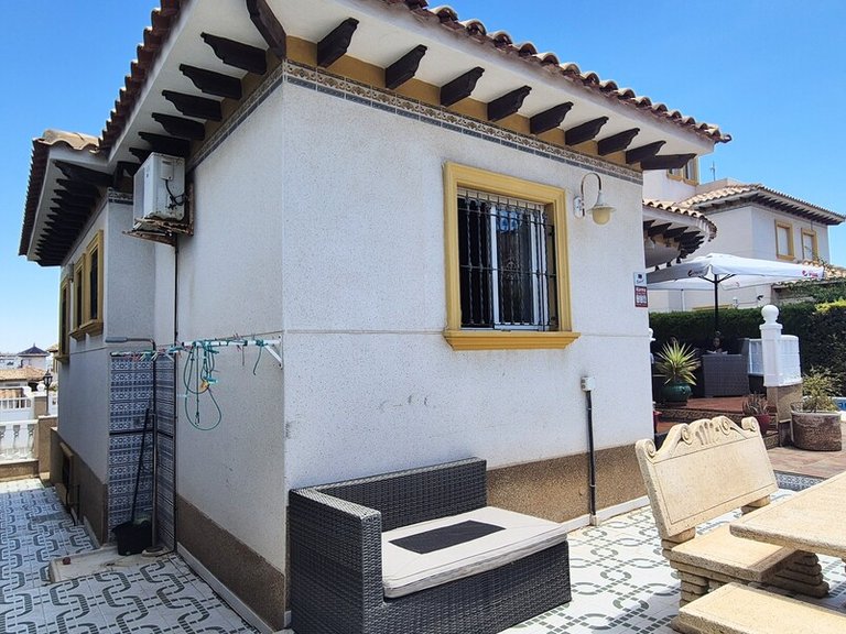 Villa for Sale in Villamartin, Alicante 8