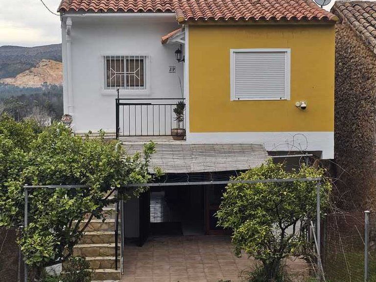 Country House for Sale in Pla de Corrals, Xativa, Valencia 1
